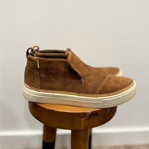 Tom’s Paxton Water Resistant Brown Suede Sneaker